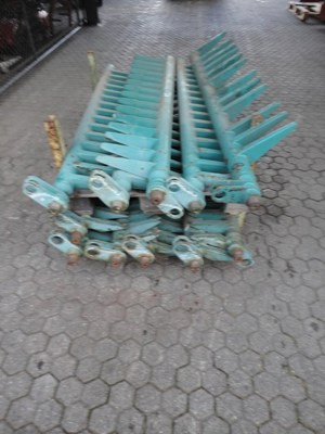 Verschiedene Ersatzteile zu Hamster