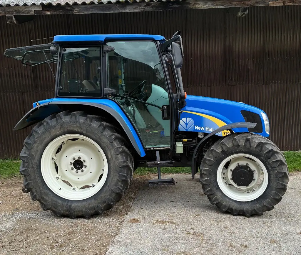 New Holland T5060