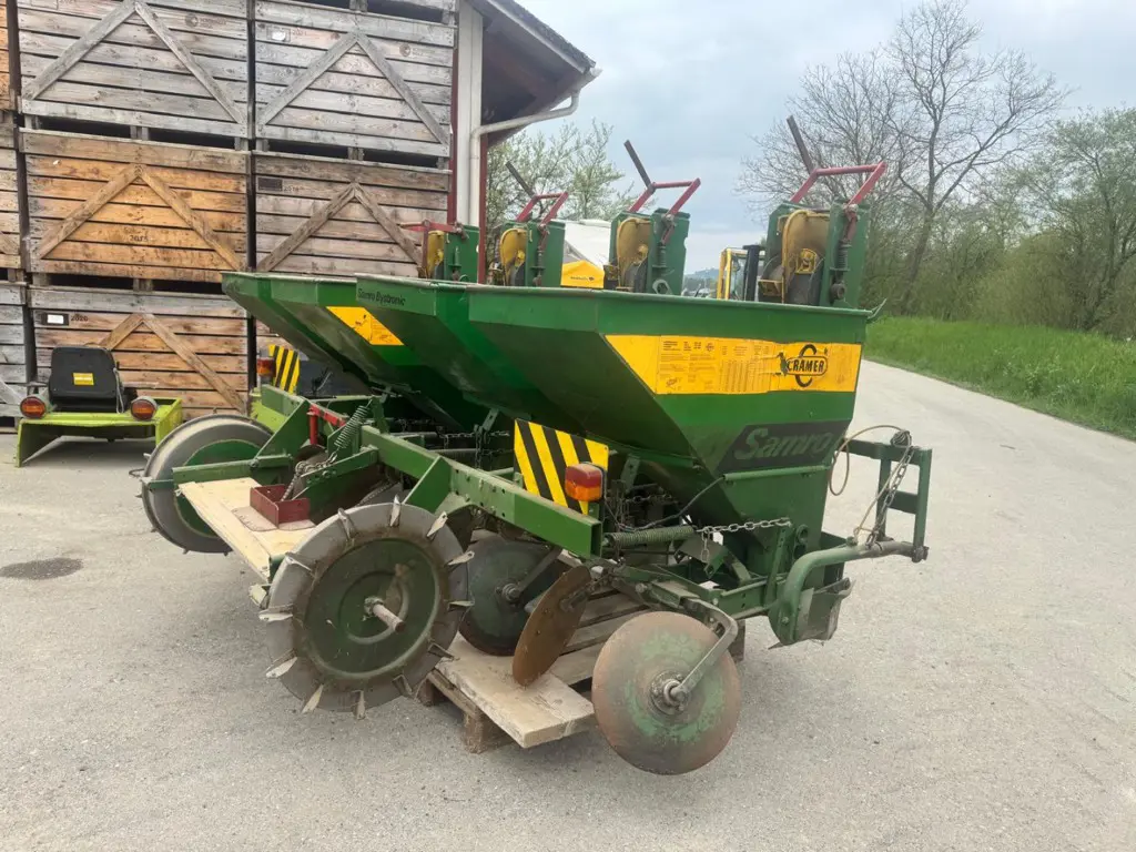 fb1bfdd7-b3d8-46a9-b4ba-b31571e1ea60-Kart 03.jpg