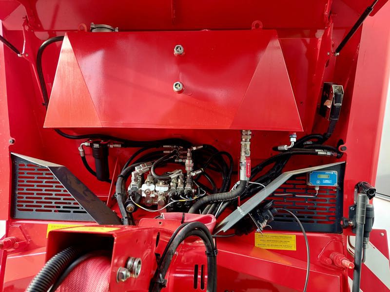 d3045435-2dec-4e60-9c85-8b45e605b3e3-WhatsApp Image 2024-03-07 at 08.45.08 (3).jpeg