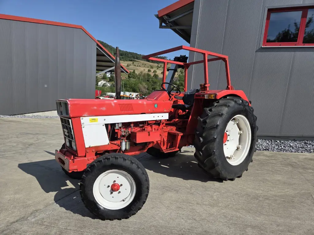 Traktor International IHC 745 S