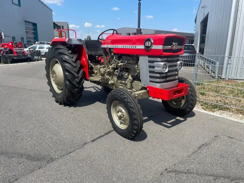 Reifensatz zu Massey Ferguson MF 165
