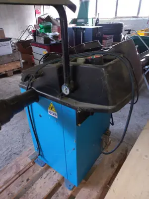 Equilibreuse à pneus Ravaglioli