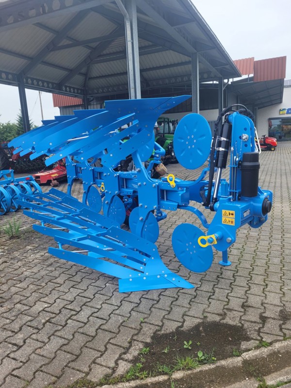 d0f9683b-5792-4646-87ff-2566024ee26f-Lemken Juwerl 4 Scharpflug Rahm.jpg