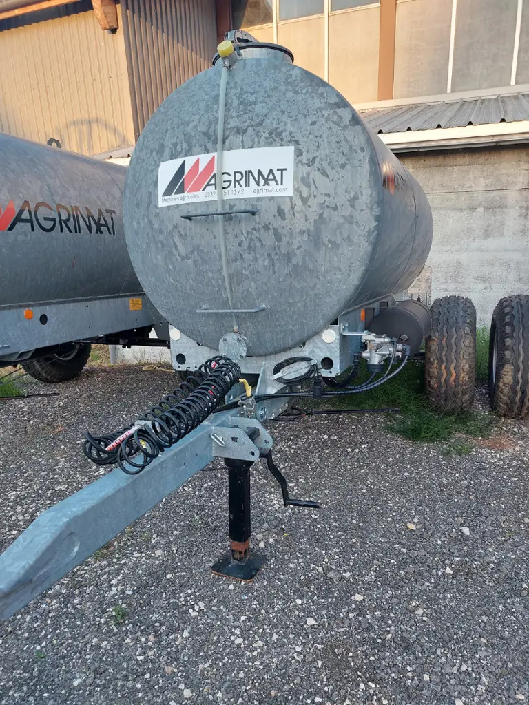 cd44cdb6-128c-4dda-a4c5-4f99dae65a65-Agrimat tonneau 3100 air (1).jpg