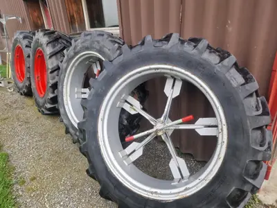 Bereifung 420/85 R30 mit Doppelrad