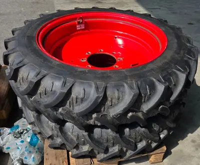 1 Paar Rad kpl. Kleber 270/95R32