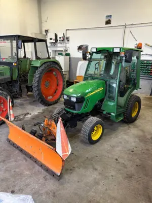 Kommunal Traktor John Deere 2320