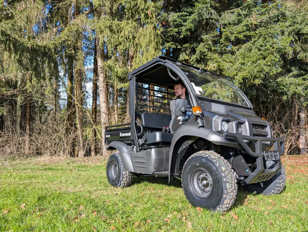 4d3a2845-5504-4ffd-81d5-54c19f3fd6ef-07_Kawasaki_MULE_SX_black.jpg
