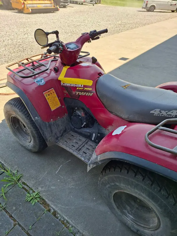 ATV Quad Kawasaki KVF 700