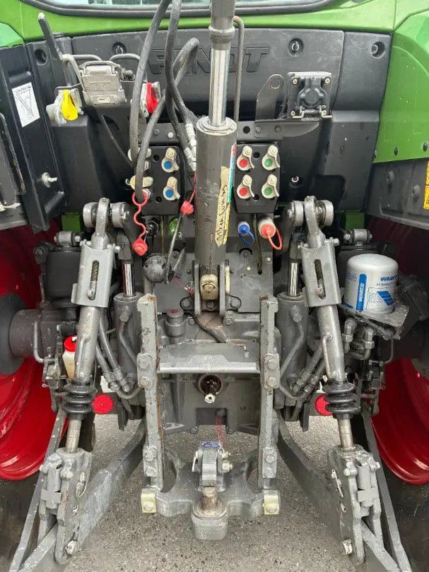 35d2cf64-67b1-41c6-9dbe-fbc22504b849-Fendt 313 Vario S4 4.jpg