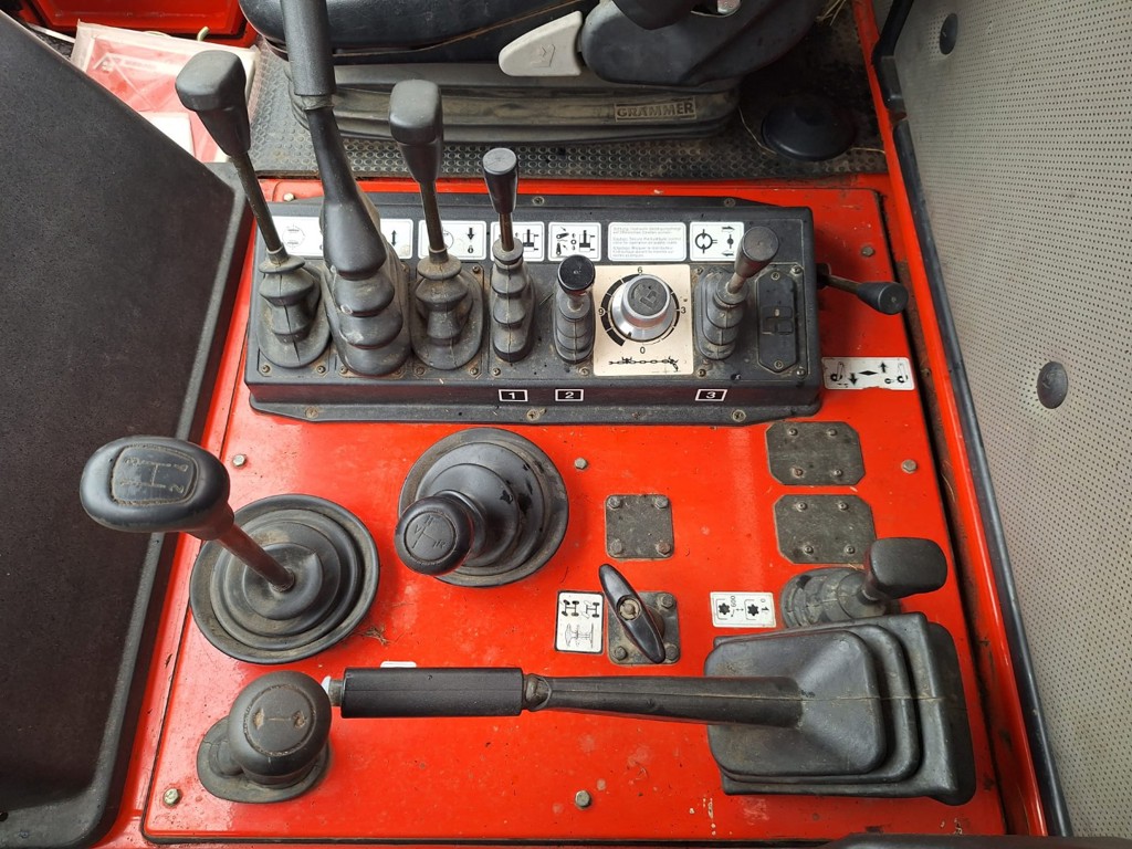 7a8ef488-e1b8-4334-bd8d-0d44de6dea32-PHOTO-2025-10-16-10-23-20 1.jpg