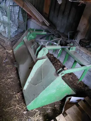 Greiferschaufel Striegel