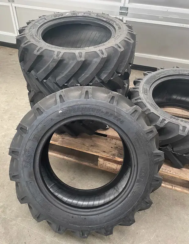 Reifen 27x10-15.3 AS 504 BKT Stollen Pneu 8 Ply