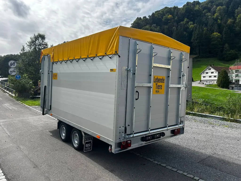 cbd5a09f-77a8-47cf-9300-9b23b7b84a2c-Viehwagen.jpg