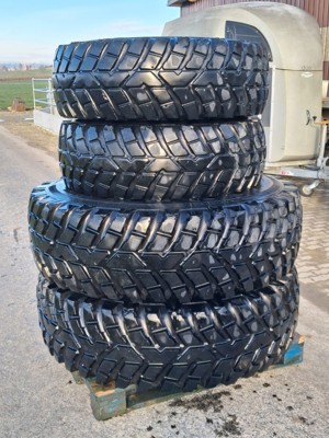 Kommunalbereifung passend zu New Holland T4000