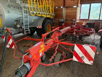 Kuhn Schwader GA 6002 / Robert Aebi Landtechnik AG