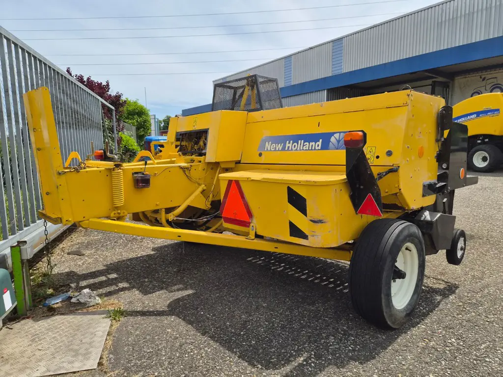 New Holland BC5060 Kleinballenpresse