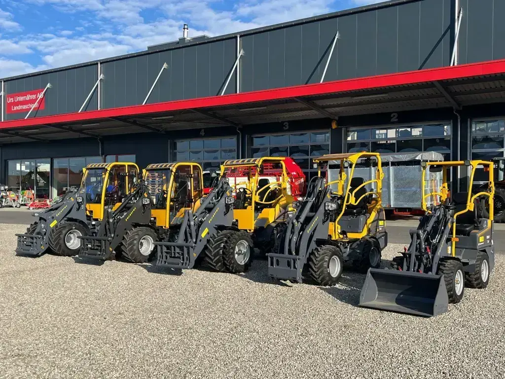Hoflader Eurotrac W13 CF, Vorführ