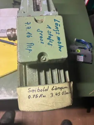 Getriebemotor zu Seibold Heukran