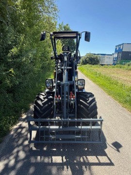 ada1801d-778e-4012-a8b1-e400522c1245-leiser ag - Giant1500 Occ. 5.jpg