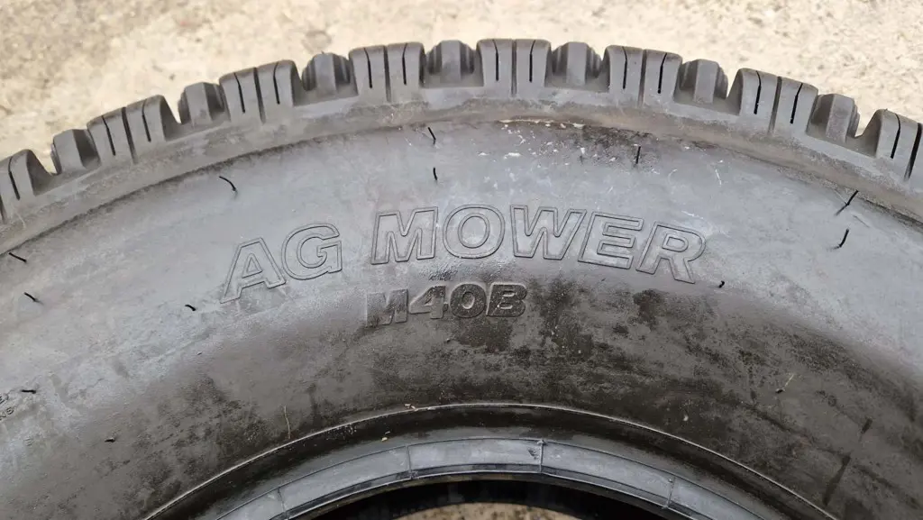 2fd9b2df-63d9-484c-abe4-e0e08c264800-35960 Brigestone Pneu ohne Felge 315 - 75 D15 (2).jpg