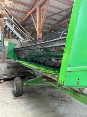 Sonnenblumen Schneidwerk 5.6m Deutz Fahr