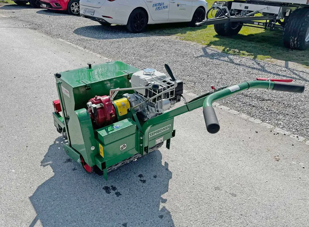 151d4846-fc20-4fe4-90ea-7982dac086fb-27551-Sembdner-Rasensämaschine-RS-60N-(2).jpg