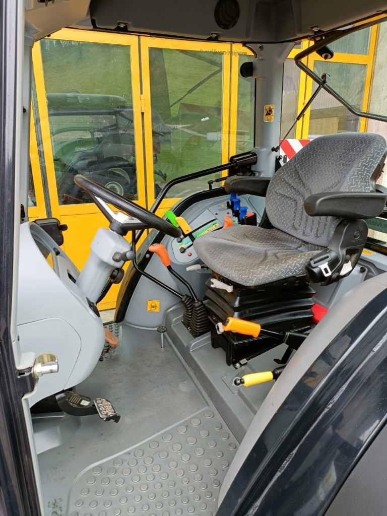 8320a462-e2da-435a-b583-3a8133f2d79a-WhatsApp Image 2025-04-13 at 12.png