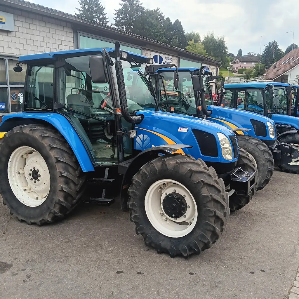 New Holland TL90A