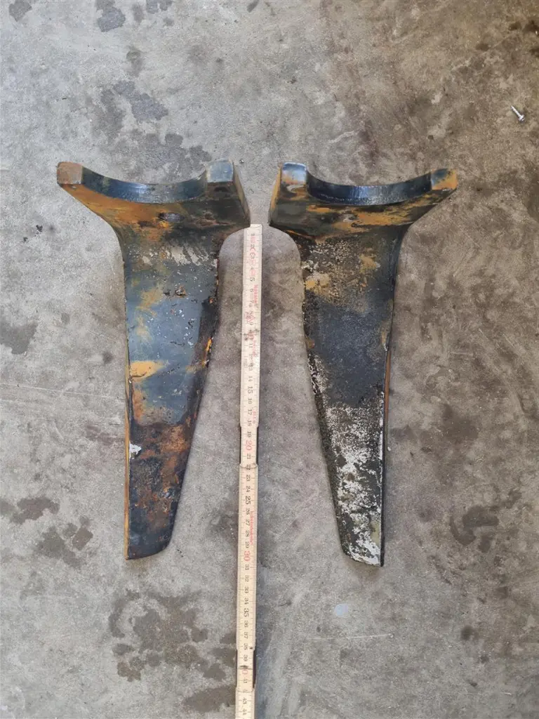 a0f65f90-0aec-4a60-bd05-278d0806cbfa-Kuhn dents Jordi (3).jpg