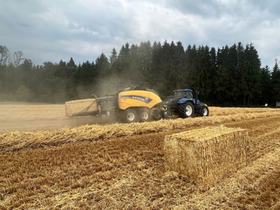 New Holland BB 890 Plus