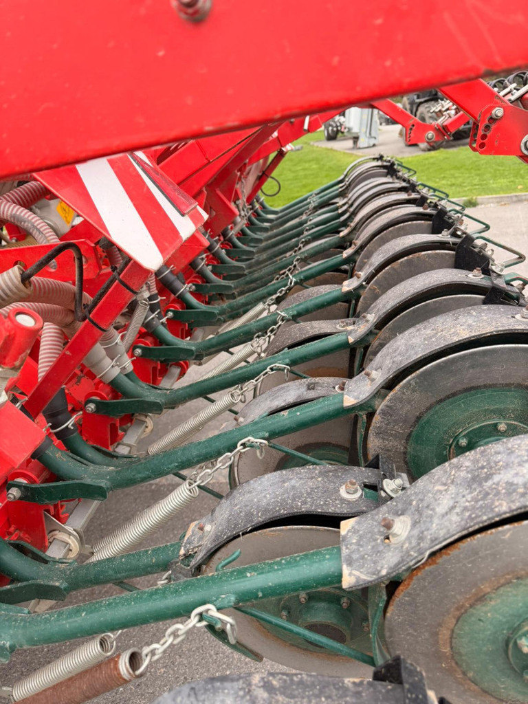 860d396a-3898-4581-8e6c-1d164f3dbcfd-WhatsApp Image 2025-10-21 à 07.jpg