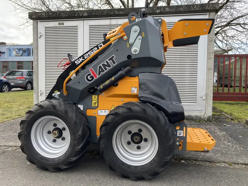 Giant SK 252D / 2023 / M012872