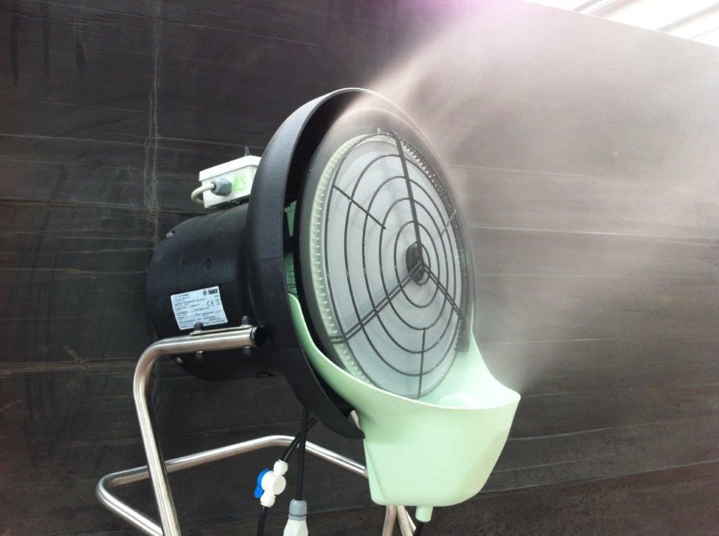 949b6f11-ce5d-4f5d-9837-530537be5a82-412356 Wasserzerstäuber mit Ventilator und Fahrgstell (1).png