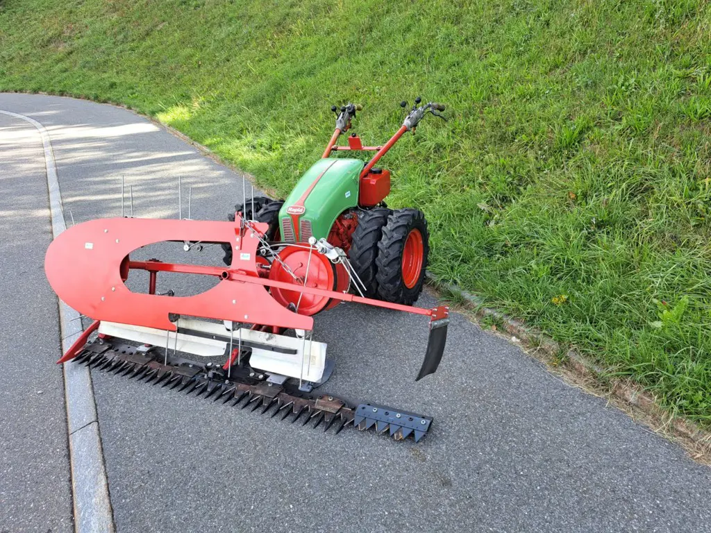 Motormäher Rapid 505 mit Bandeingraser
