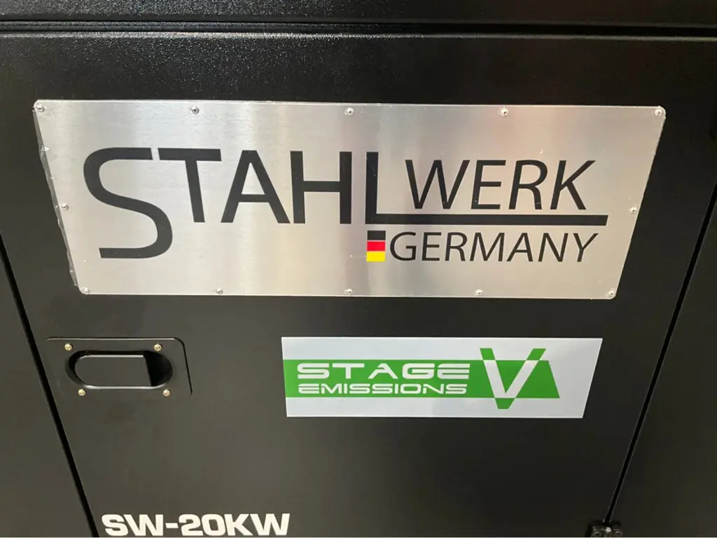 30db4e27-9e7c-4bf0-9a7d-aaa5566f38ae-11 conv.jpg