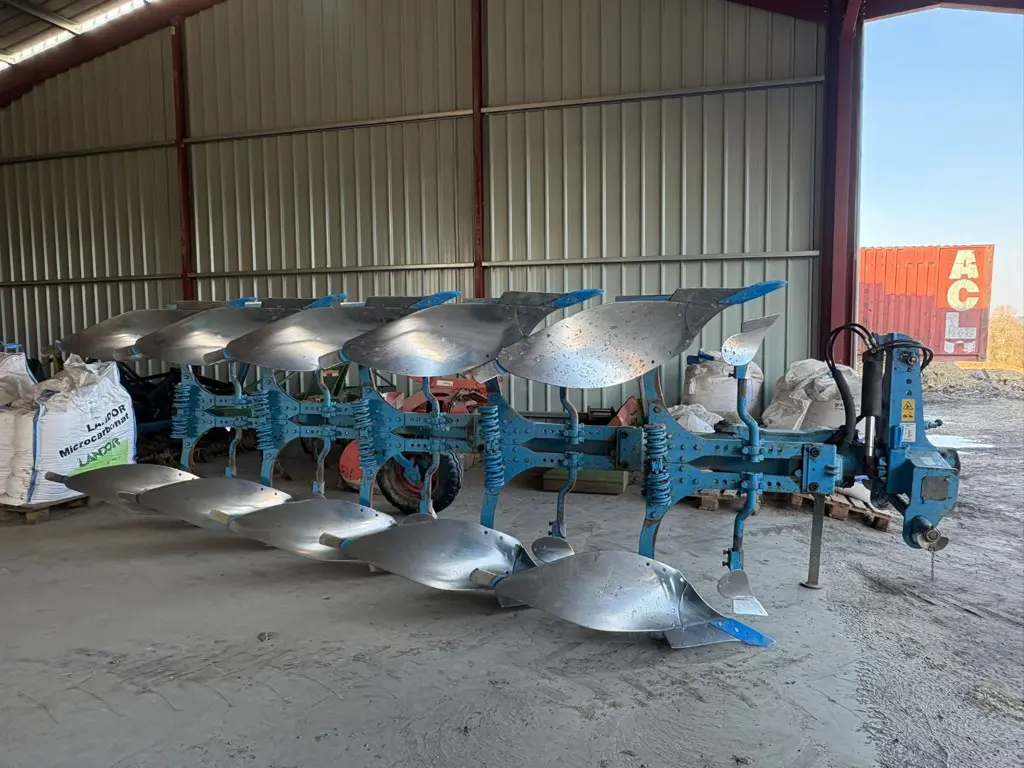 135638df-4b47-48ba-aa14-0a80265ca41b-charrue 1.jpg