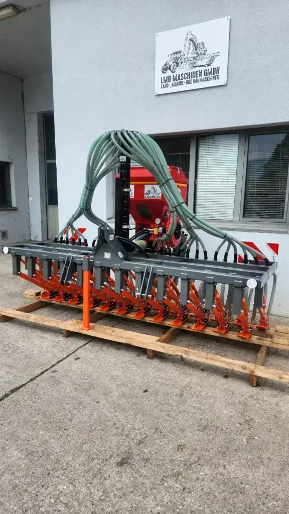 c61f184e-affd-4a47-bbe5-77ea833f9c5d-Direktsämaschine_Drillsämaschien_Underhaug_UM7950_Krummenacher_EPS5_Pneumatisch_LMB-Maschinen-GmbH_4.png