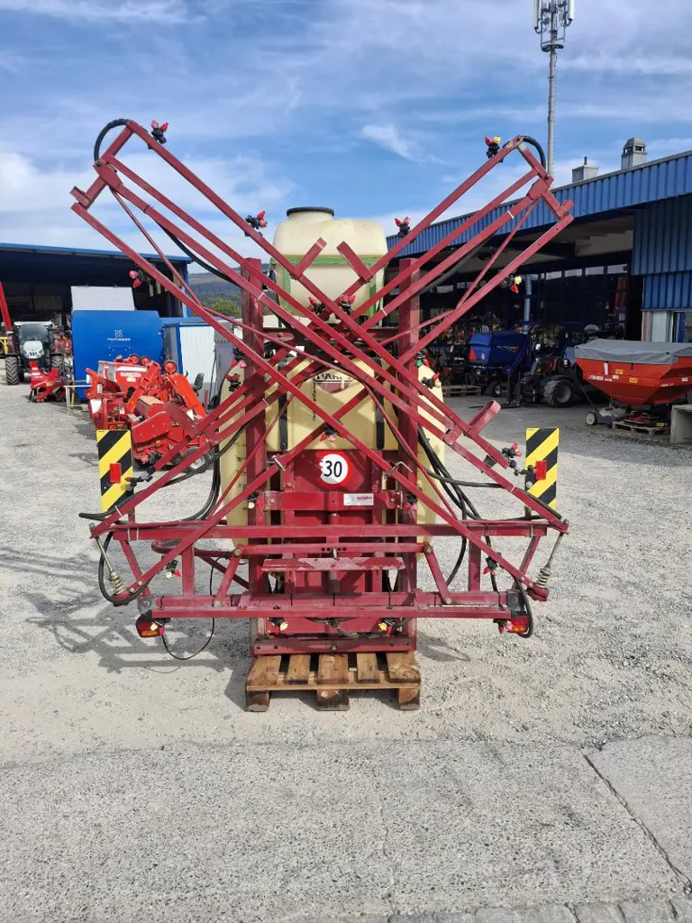 dc82b0a8-0f89-4e9b-9fde-7dd797a8d078-37072 Hardi Spritze LX 600 (3).jpg