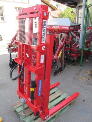 Heckstapler in allen Varianten von 1.3 bis 6m Hubhöhe, Tragkraft 700 kg bis 2 to