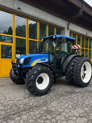 New Holland T4050 Deluxe