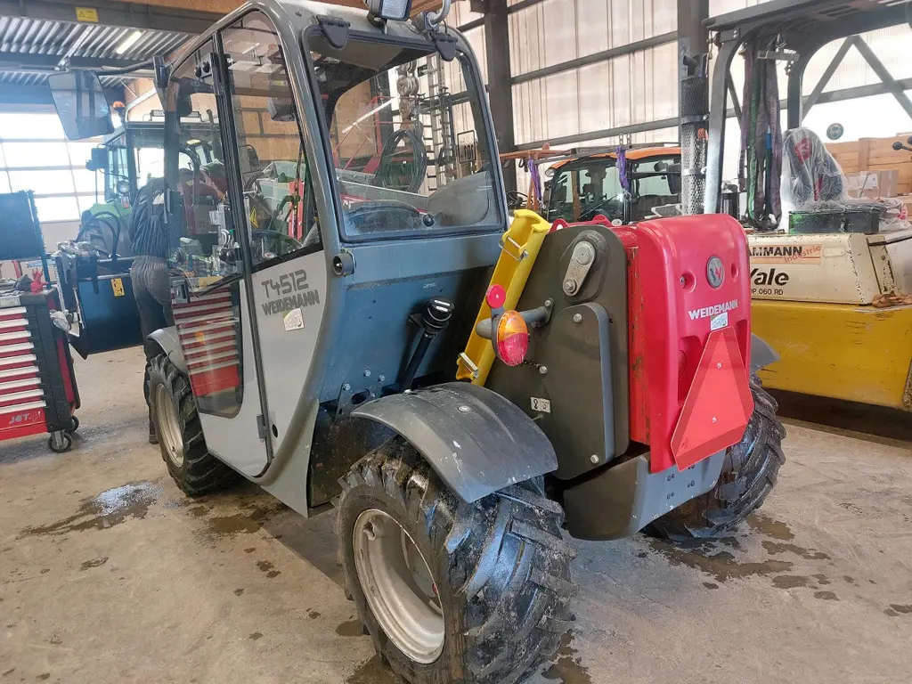 f4e08317-40fd-44a3-99c7-eca1d6b8e5f5-Weidemann Flück (5).jpg