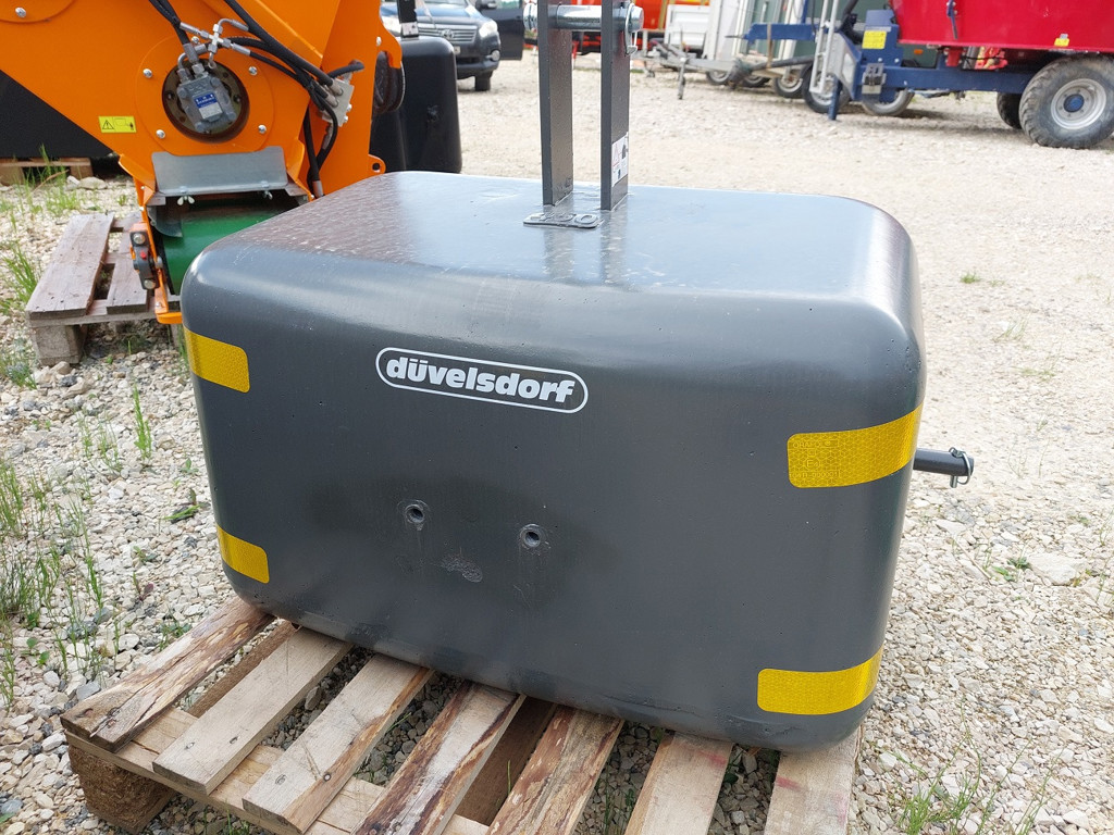 629f0c42-fc8b-4d26-8c17-fe9ce8ed2799-Düvelsdorf contre-poids 450 (7).jpg