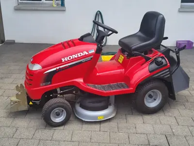 Honda Sitzmäher HF 2315 mit Schneeräumschild und Ketten komplett