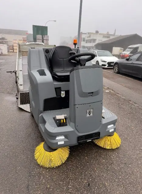 Kehrsaugmaschine Kärcher KM 100/120 R G 2SB
