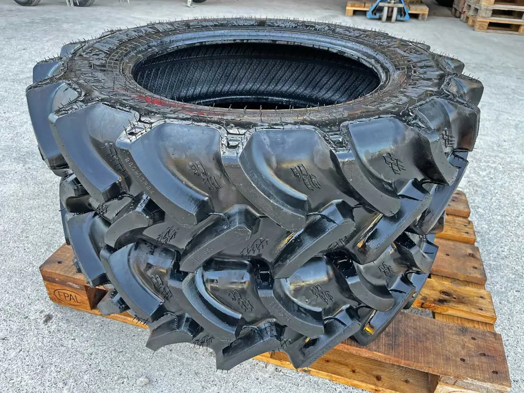 7c6ceef7-8a77-40f4-abb2-ffb626f3234d-36455-Case-IH-Pneu-ohne-Felge-280-85-R24-Alliance-(3).jpg