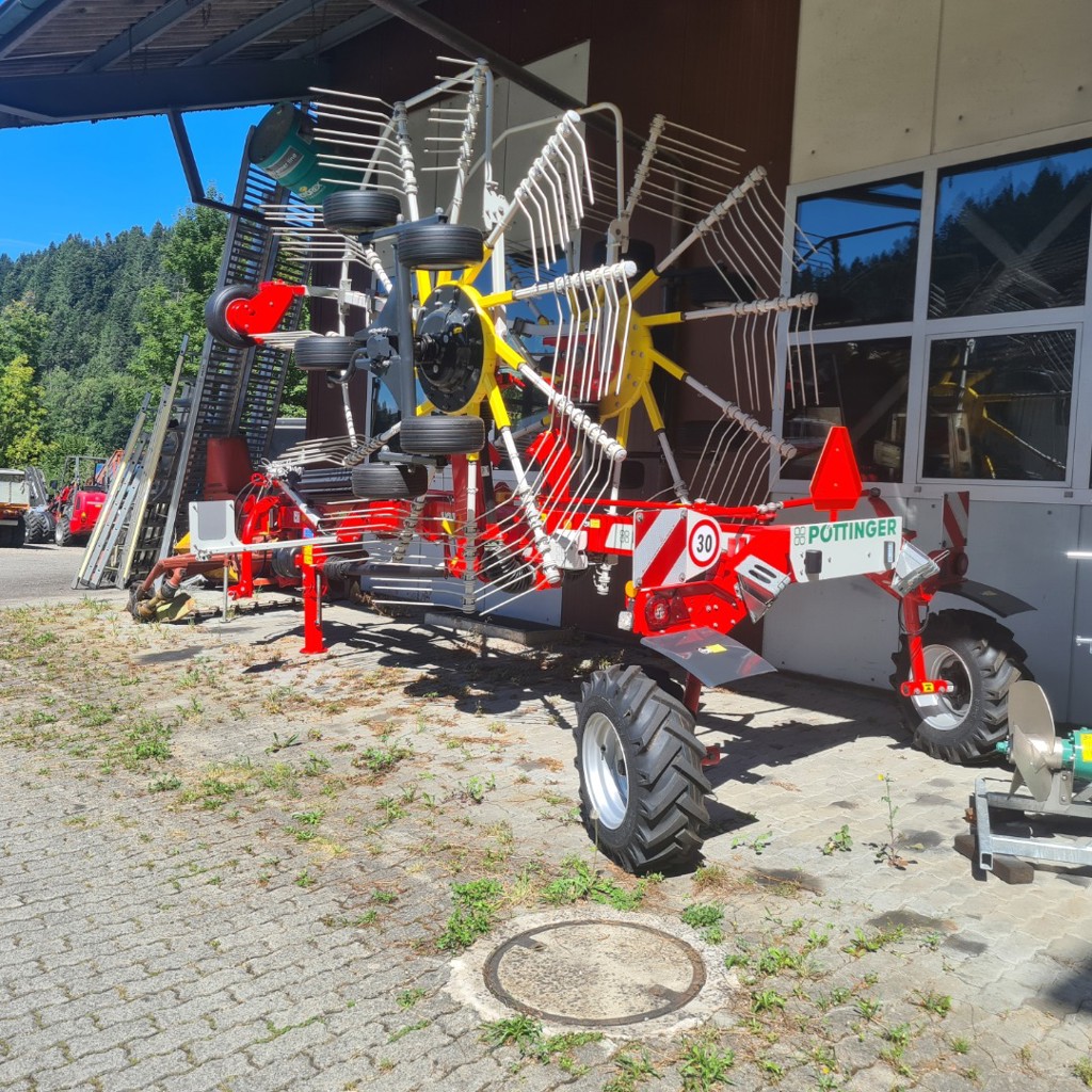 8c1ffdd1-4dbc-47e4-acee-9814e20489d5-Pöttinger Doppelschwader 612 c  1.jpg