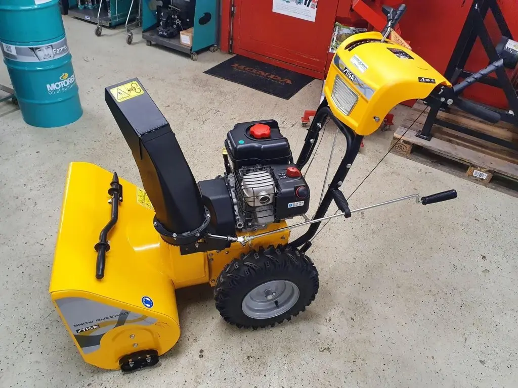 697959c7-276e-496a-bf1b-36793cd4f7d7-StigaSnow Blizzard (1).jpg