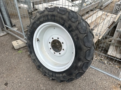 Räder 280/85R28